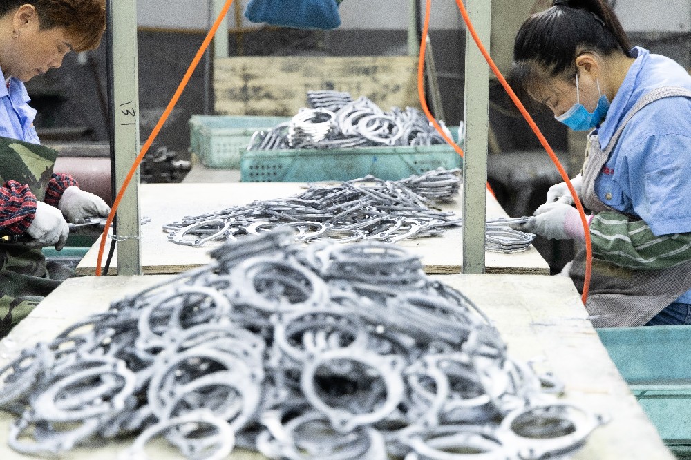 鋁壓鑄配件行業：光伏支架配件市場需求旺盛